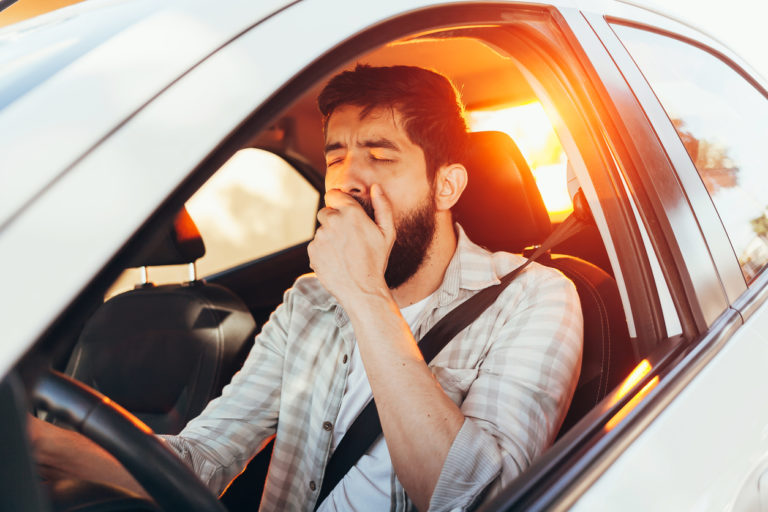 What is Microsleep? (Symptoms, Causes and Prevention)