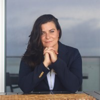 Dr. Shona Halson